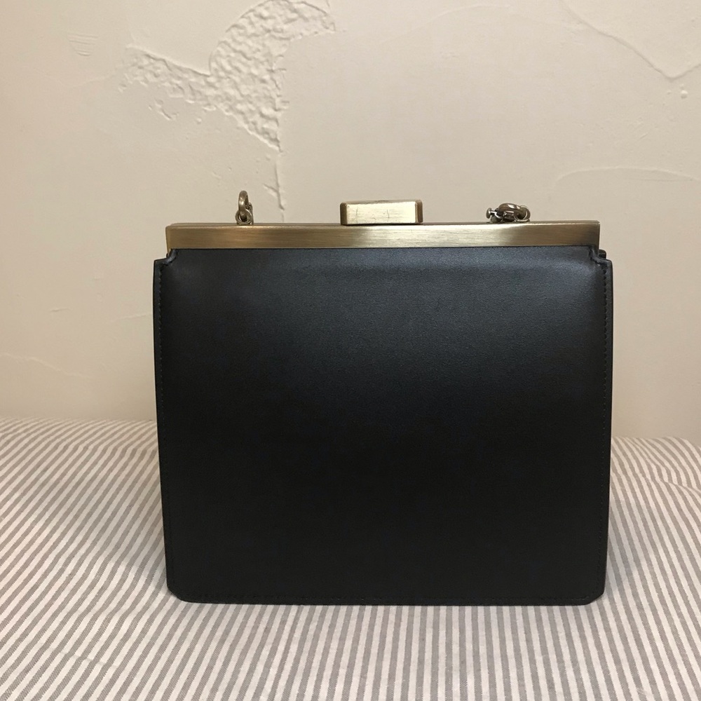 Tammy & Benjamin leather handbag with chain